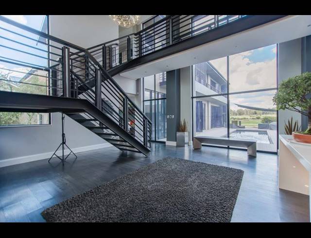 5 BEDROOM HOUSE FOR SALE IN COPPERLEAF ESTATE